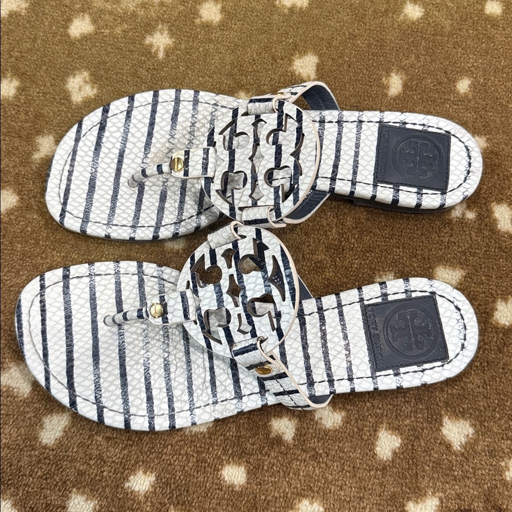 Tory Burch Miller Sandals size 8 - Picture 2 of 3